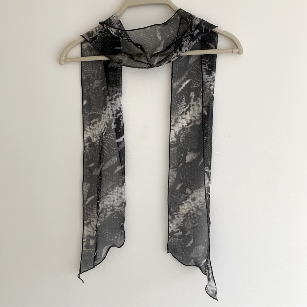 Black & White Light Scarf